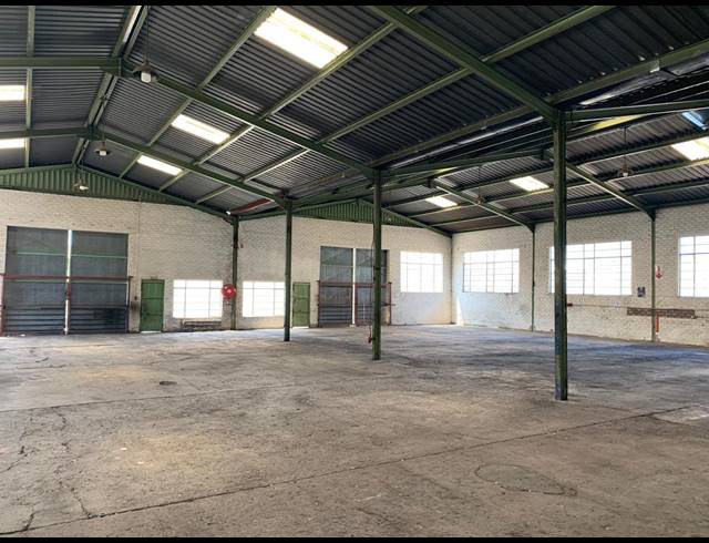 840M² WAREHOUSE TO LET IN ANDERBOLT